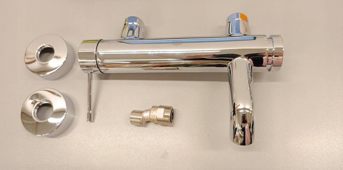 Bateria wannowa ścienna GROHE Essence 1-uchwyt. 2-otworowa mosiężna chrom