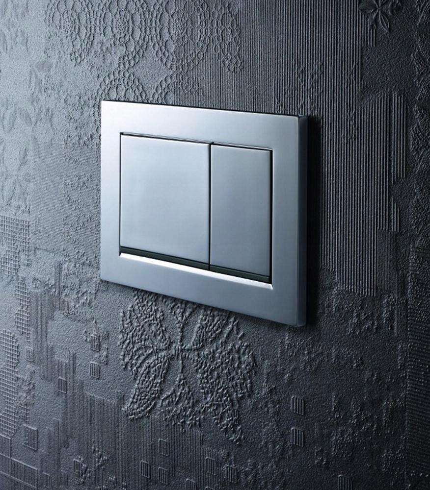 Przycisk uruchamiający GEBERIT Omega20 prostokątny przedni górny chrom