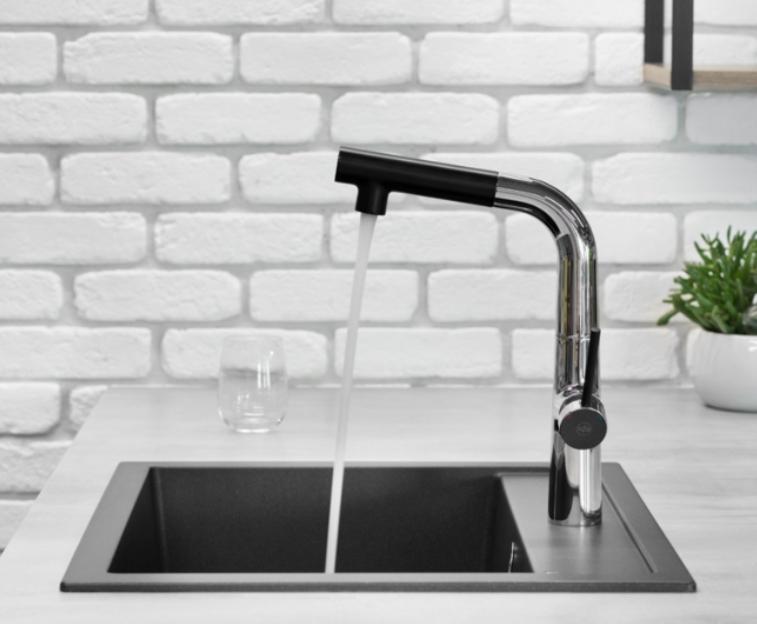 Bateria zlewozmywakowa stojąca ARMATURA KRAKÓW NEDA 1-otw. mosiężna chrom