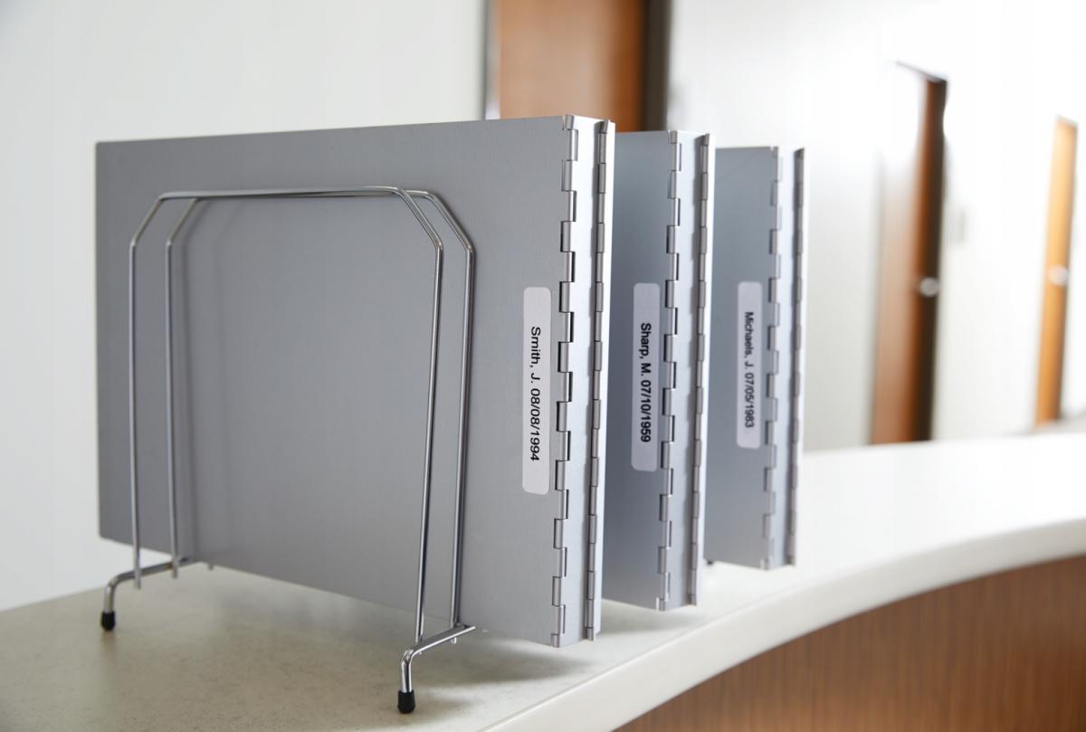 Taśma D1 12mmx7m, czarno-biała