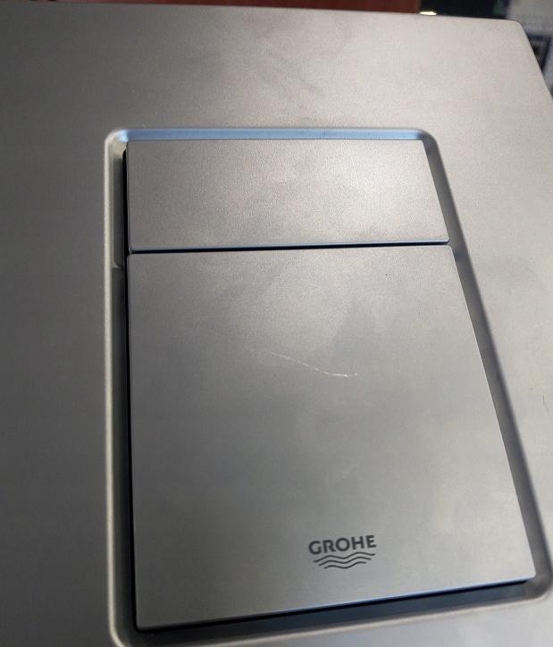 Przycisk uruchamiający GROHE Skate Cosmopolitan do WC z ABS chrom matowy