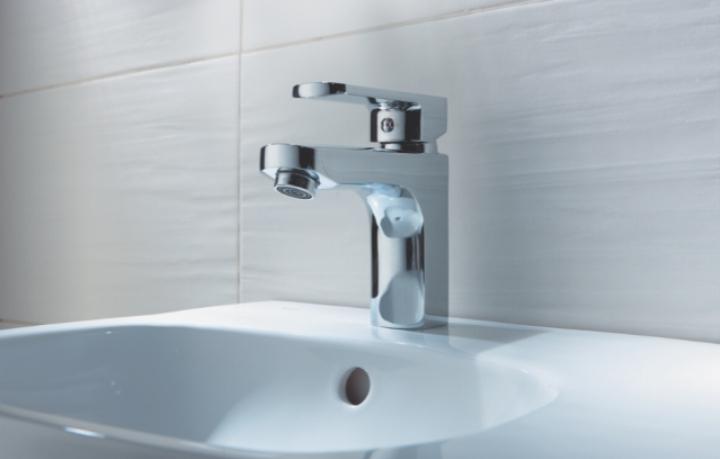 Bateria umywalkowa stojąca ARMATURA KRAKÓW LOGON 1-uchwyt. 1-otw. chrom