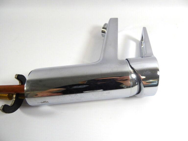 Bateria umywalkowa stojąca ROCA AROLA 1-uchwytowa 1-otworowa chrom