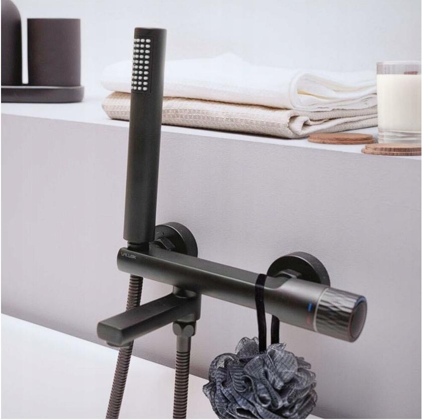 VALVEX DECOR BLACK Bateria wannowa ścienna z akcesoriami