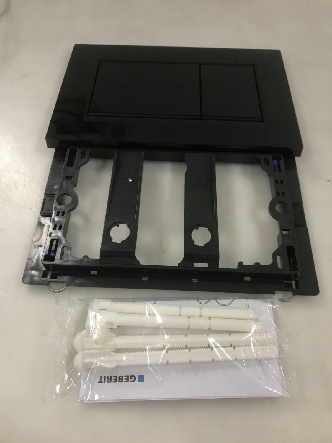 Przycisk uruchamiający GEBERIT Sigma20 prostokątny przedni czarny