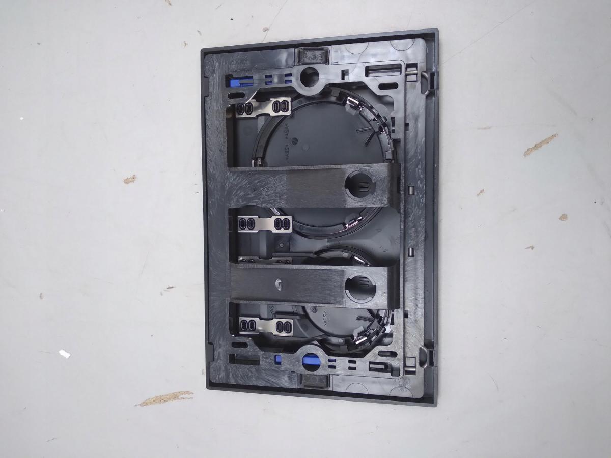 Przycisk uruchamiający GEBERIT Sigma20 okrągły przedni czarny/czarny mat/cz