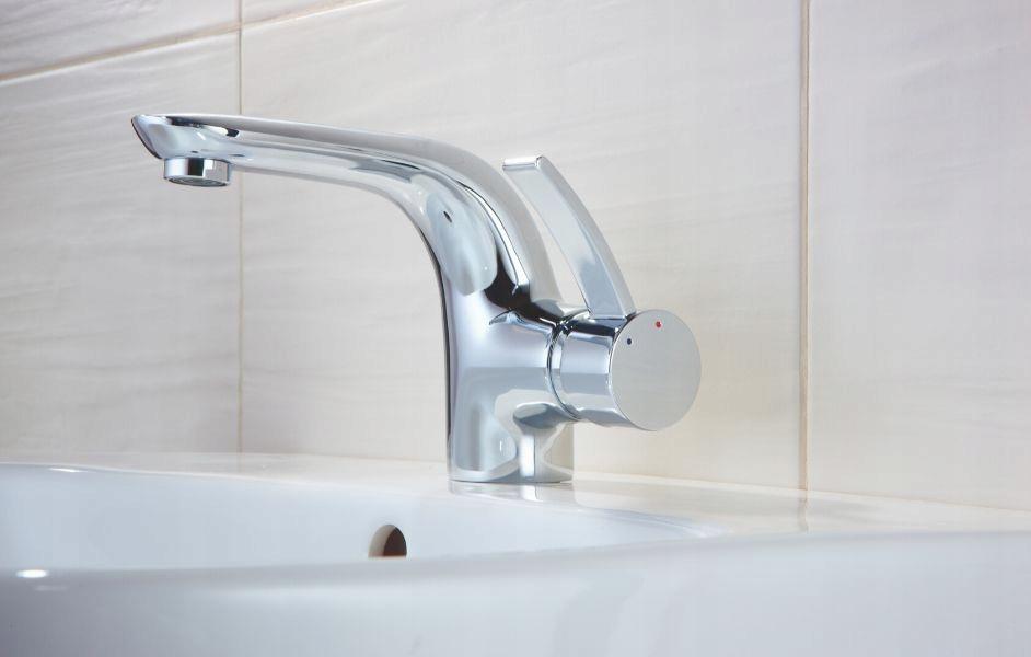 Bateria umywalkowa stojąca ARMATURA KRAKÓW MEDICO NEW 1-otw. mosiężna chrom