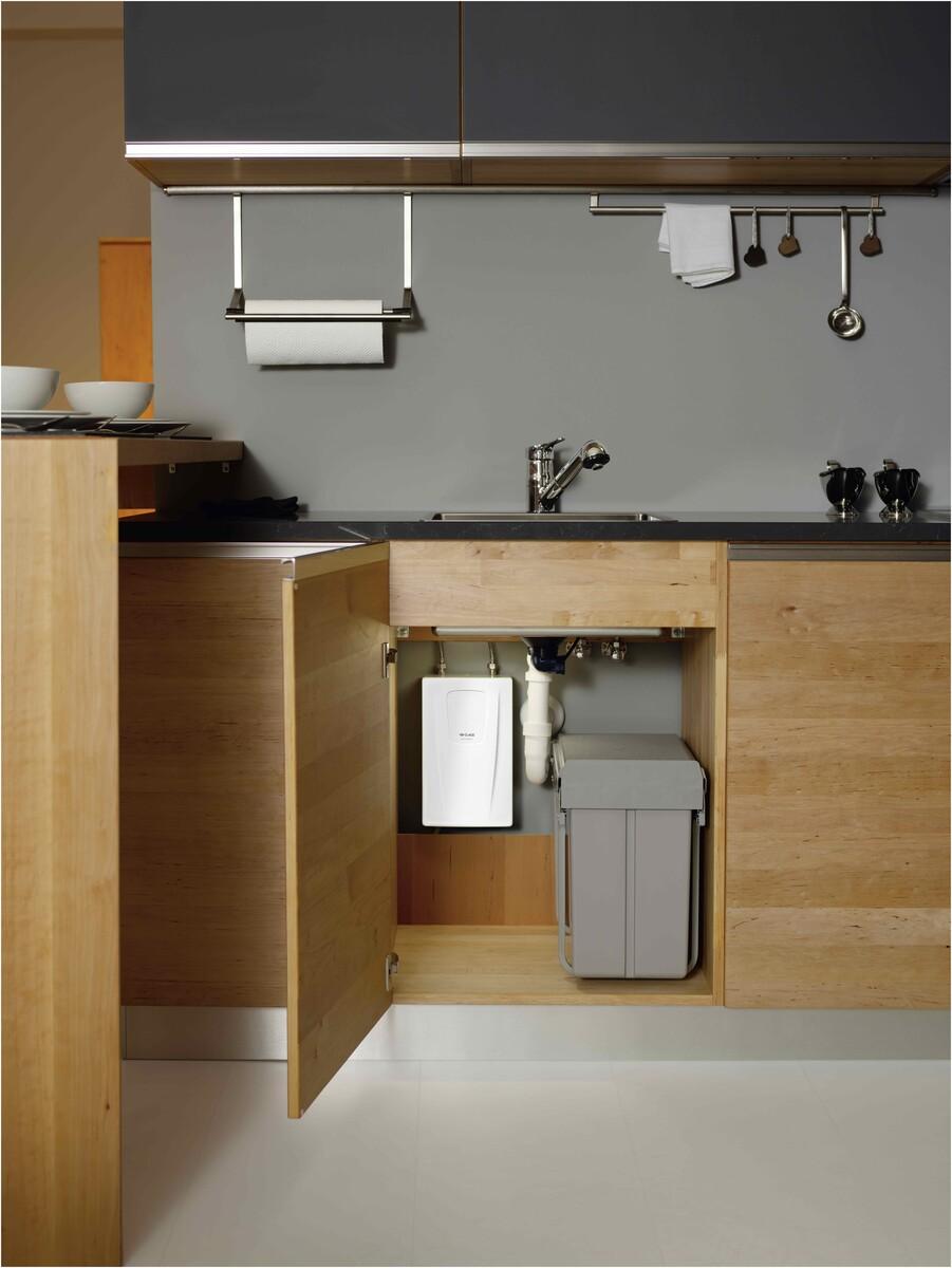 CLAGE Podgrzewacz przepływowy CDX7-U elektroniczny podblatowy bez el. obsł