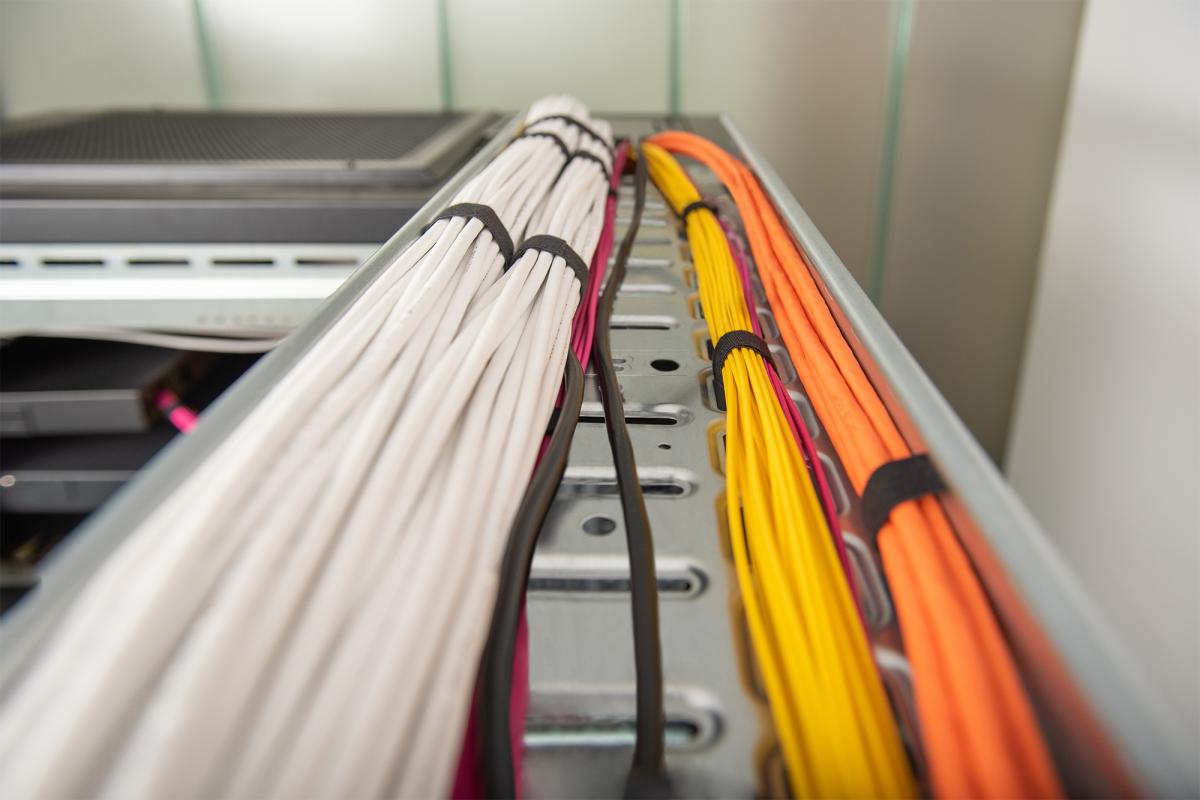 DIGITUS PROFESSIONAL Kabel U/UTP kat. 5e PVC drut