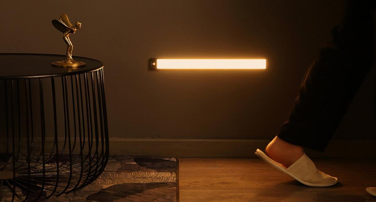 Oprawa meblowa LED do szaf, 400mm, 4000K, light sensor + pir, ładowanie 750