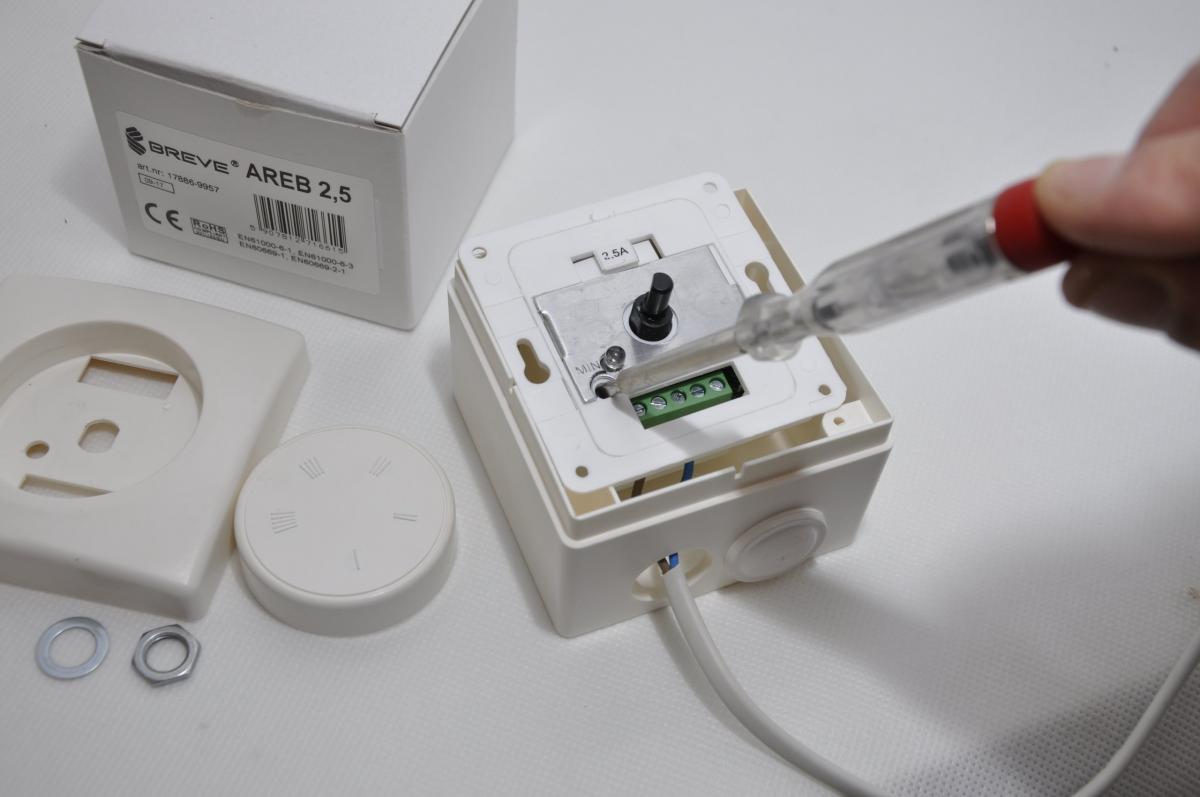 BREVE Regulator elektroniczny AREB 2,5A obrotów wentylatora