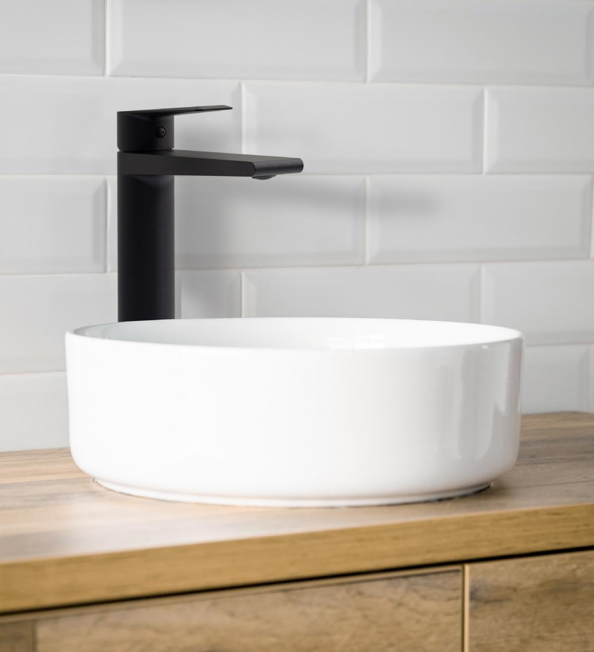 ESTO BLACK Bateria umywalkowa stojąca, nablatowa, wysoka