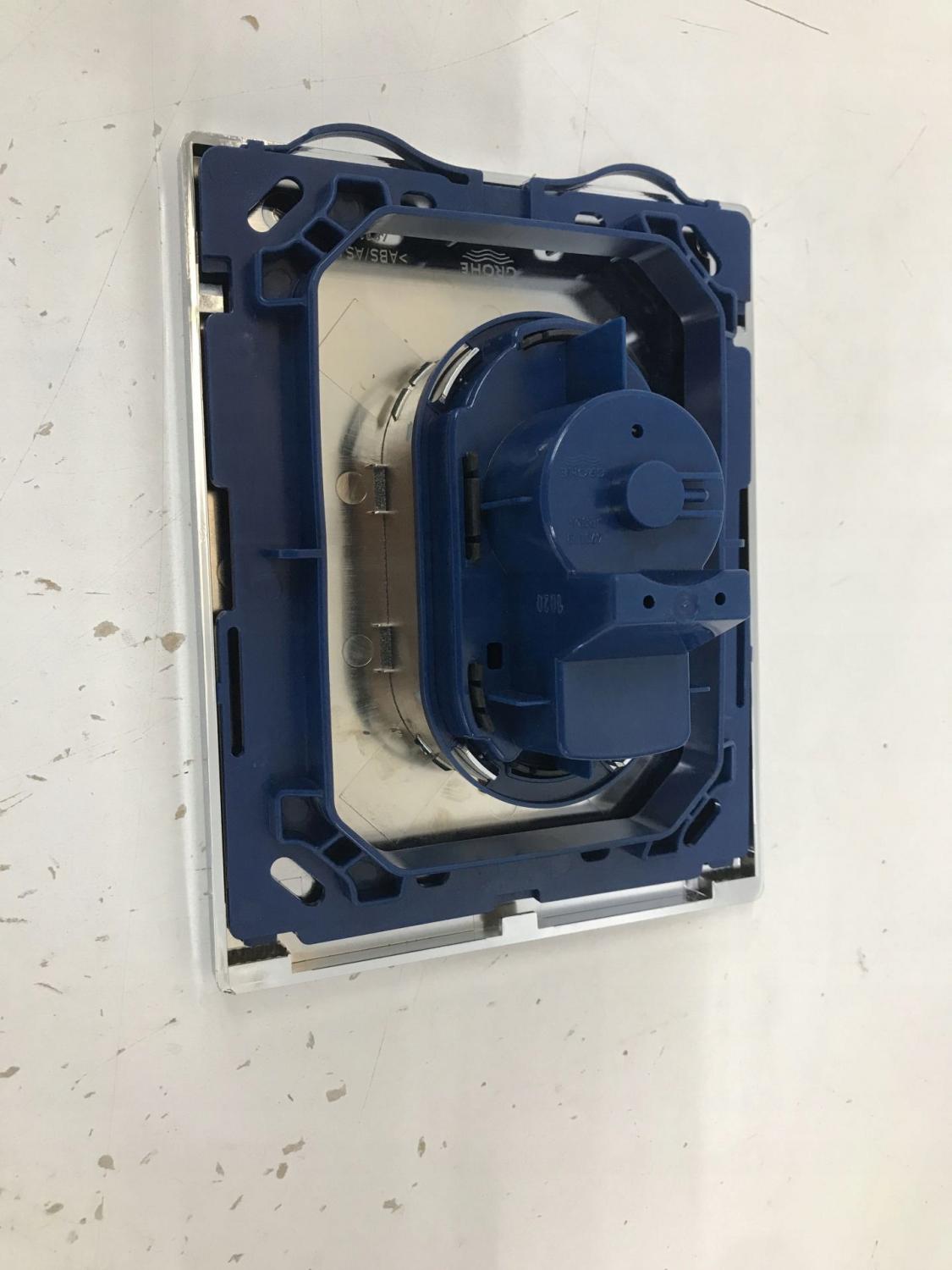 Przycisk uruchamiający GROHE Arena Cosmopolitan do WC chrom 197x156x10 mm