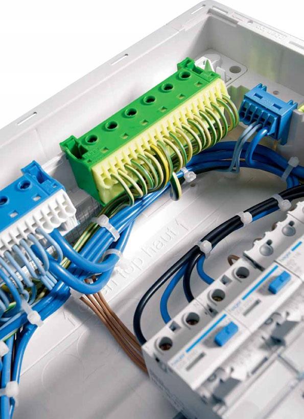 HAGER Rozdzielnica podtynkowa 3R/36M II kl IP30, QC, VDE
