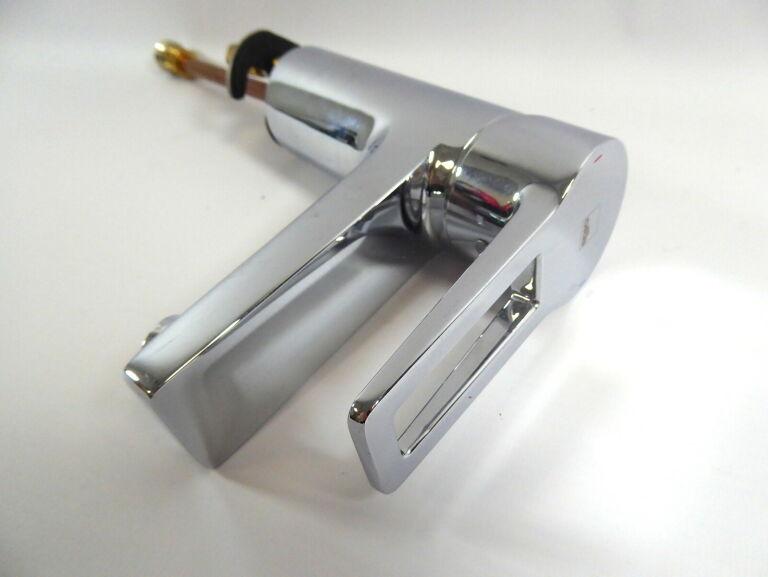 Bateria umywalkowa stojąca ROCA AROLA 1-uchwytowa 1-otworowa chrom