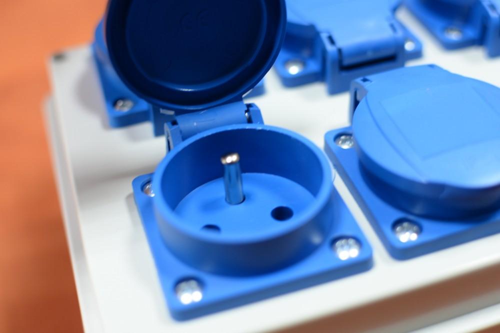 ONNLINE Rozdzielnica R-190 4x250V ONNLINE POWER