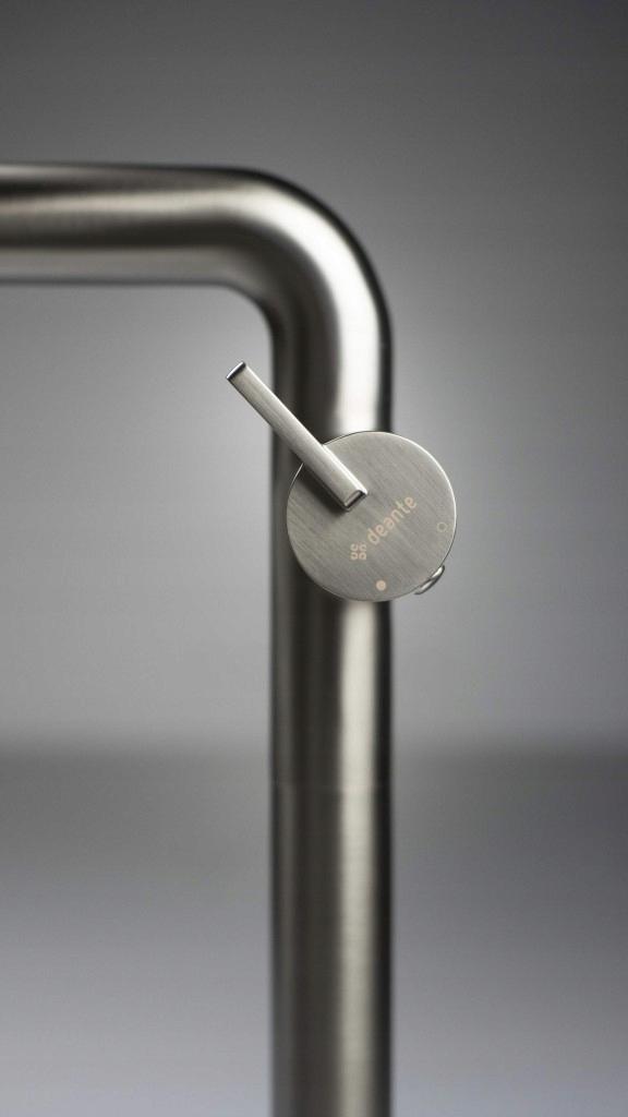 DEANTE Bateria umywalkowa wysoka z prostokątną wylewką Silia, titanium